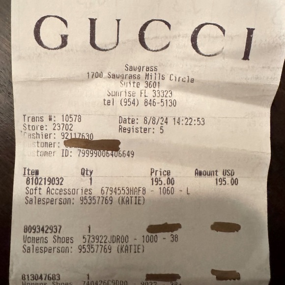 NIB Gucci rubber slides
100% authentic - Picture 7 of 7